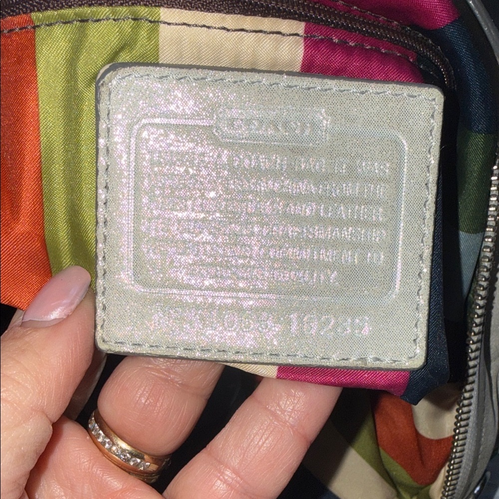 Coach Poppy Shimmering Metallic Cream Shoulder Bag with Legacy Lining - Picture 4 of 15